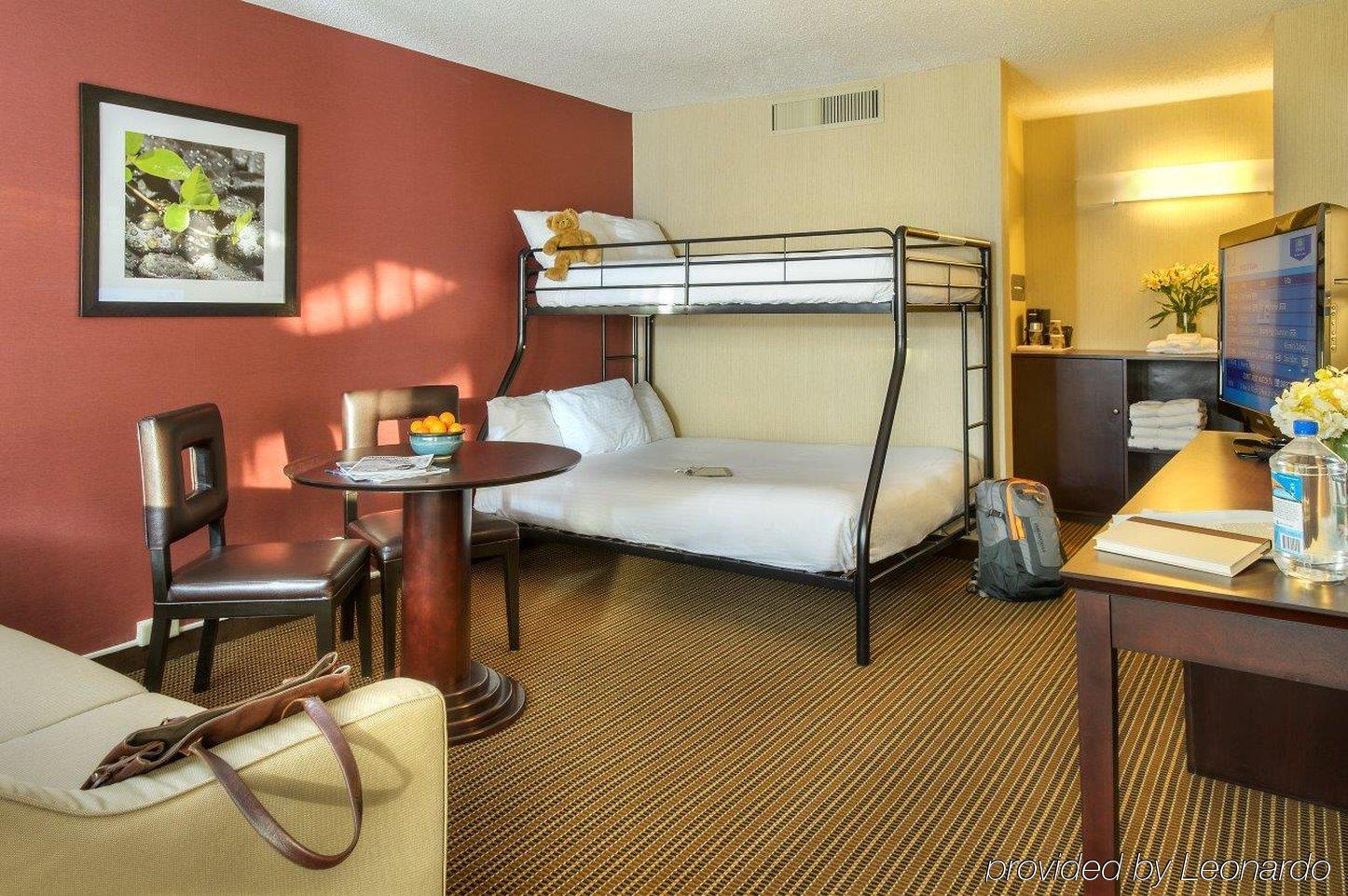 Ramada By Wyndham Salt Lake City North Temple Kültér fotó