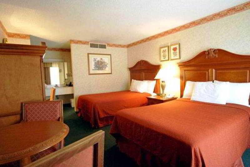 Ramada By Wyndham Salt Lake City North Temple Kültér fotó